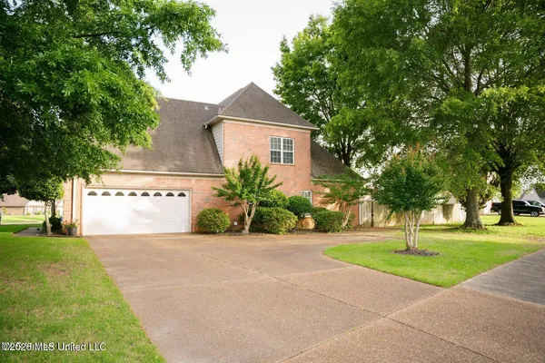 $435,000 | 9387 Joe Lyon Boulevard, Olive Branch, MS 38654