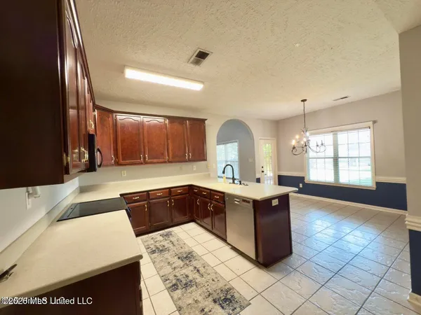 $435,000 | 9387 Joe Lyon Boulevard, Olive Branch, MS 38654