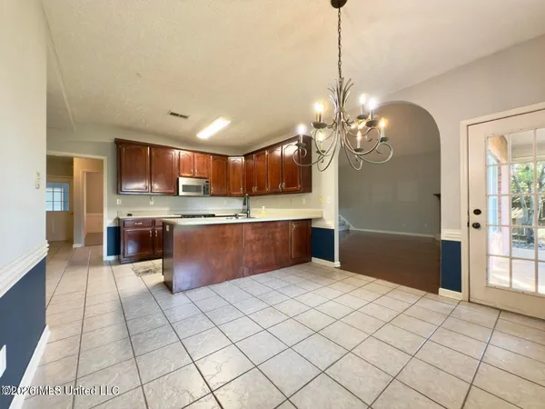 $435,000 | 9387 Joe Lyon Boulevard, Olive Branch, MS 38654