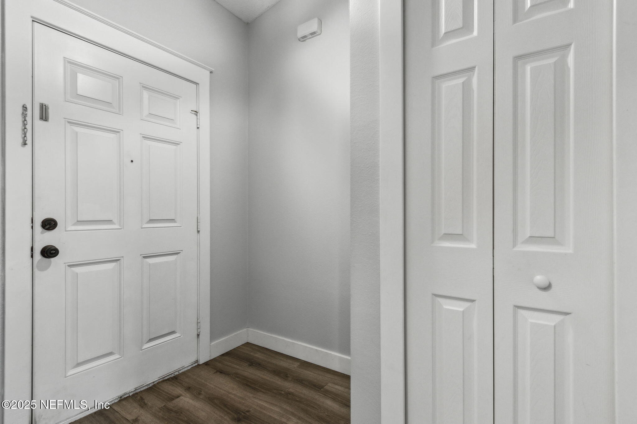 76564 Longleaf Loop Yulee, FL 32097 - Photo 10 of 54 a view of a livingroom