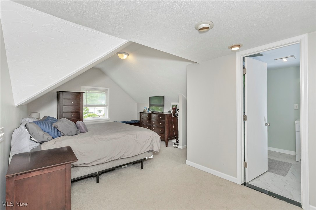1672 Brainard Road Lyndhurst, OH 44124 - Photo 27 of 40 master bedroom with en suite bath on second floor. tons of closet space