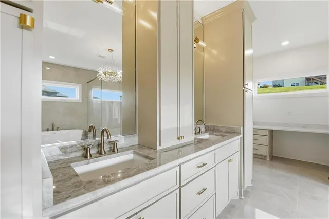 $878,900 | 9785 South Ambrosia Lane, Parkville, MO 64152