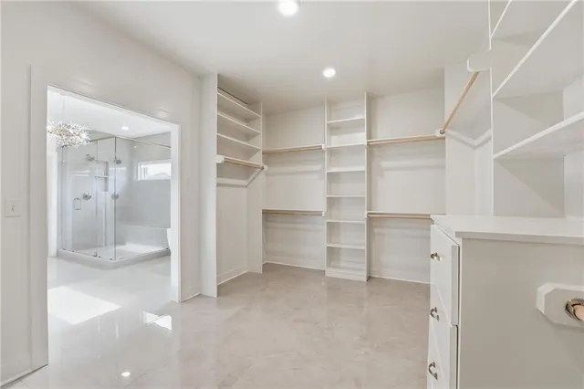 $878,900 | 9785 South Ambrosia Lane, Parkville, MO 64152