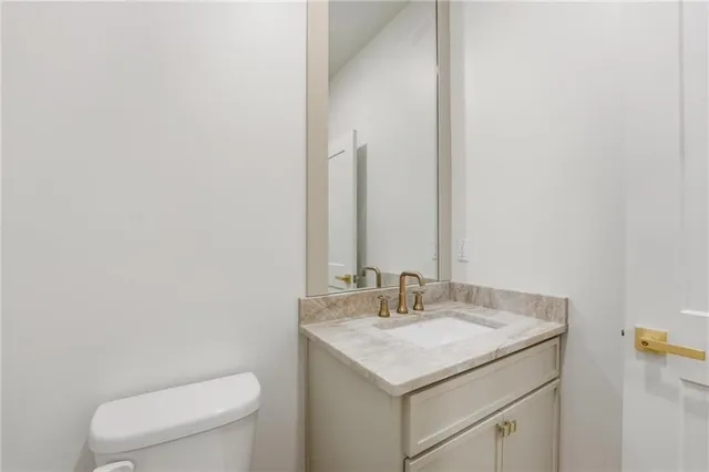 $878,900 | 9785 South Ambrosia Lane, Parkville, MO 64152