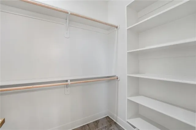 $878,900 | 9785 South Ambrosia Lane, Parkville, MO 64152