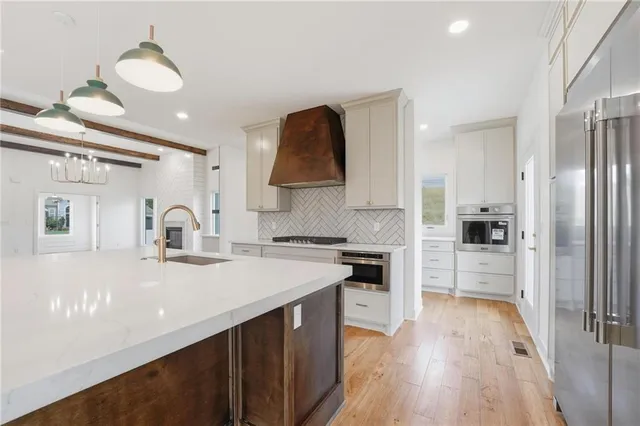 $878,900 | 9785 South Ambrosia Lane, Parkville, MO 64152