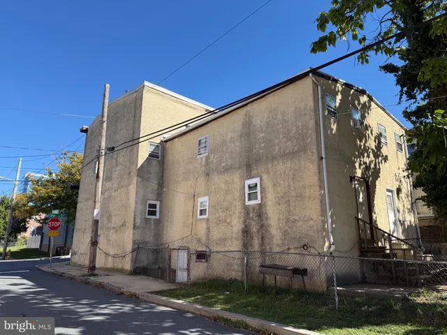 $300,000 | 606 West 8th Street, Wilmington, DE 19801