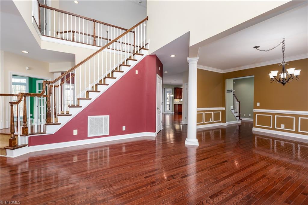8611 Yvonne Court Oak Ridge, NC 27310 - Photo 3 of 28 Gallery Image 3