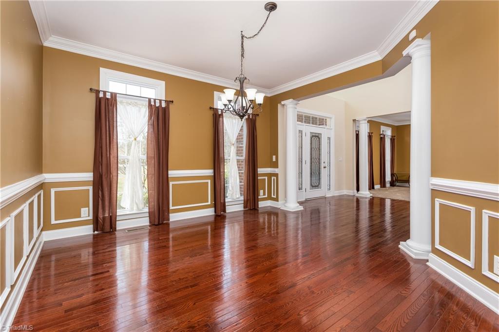 8611 Yvonne Court Oak Ridge, NC 27310 - Photo 4 of 28 Gallery Image 4
