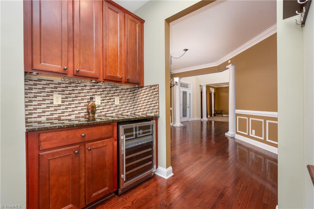 8611 Yvonne Court Oak Ridge, NC 27310 - Photo 5 of 28 Gallery Image 5