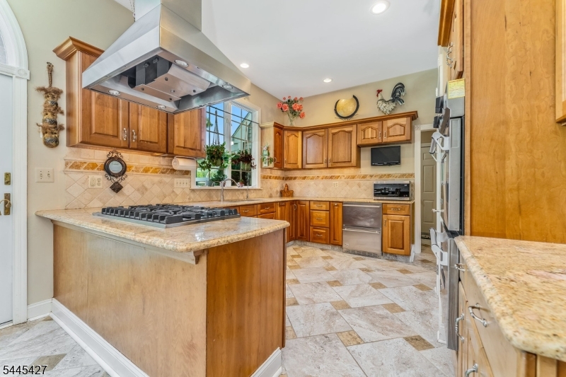 38 Larsen Road Ringoes, NJ 08551 - Photo 17 of 49