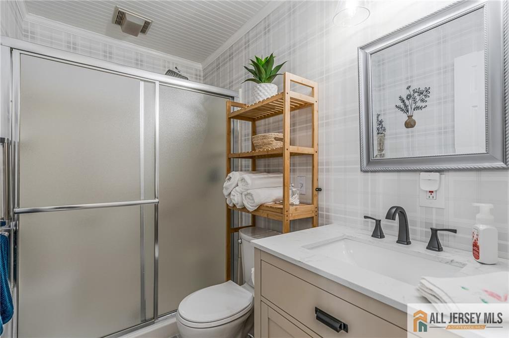 7 Center Place Middlesex, NJ 08846 - Photo 25 of 40
