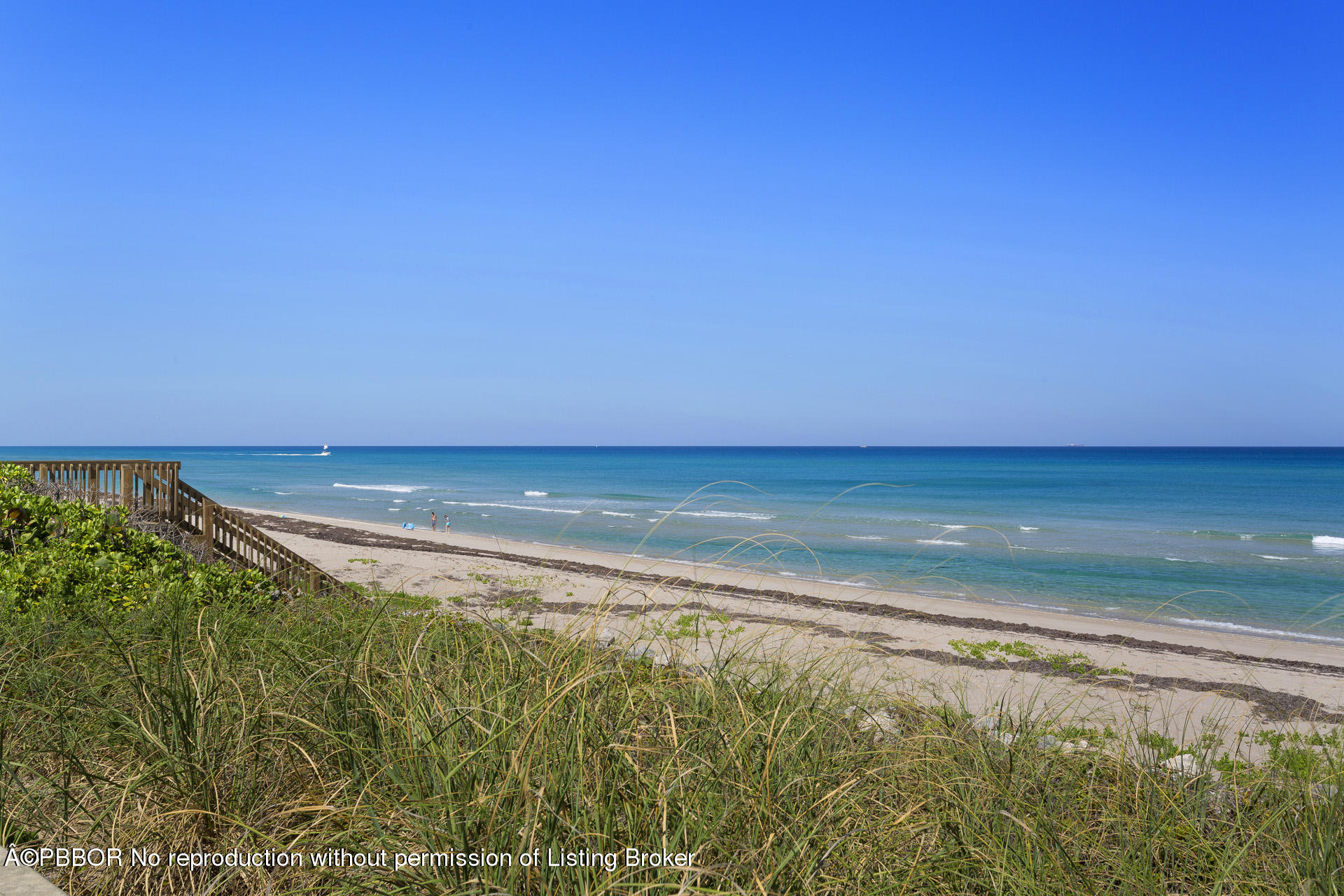 12 Lagomar Road Palm Beach, FL 33480 - Photo 2 of 2 Deeded beach