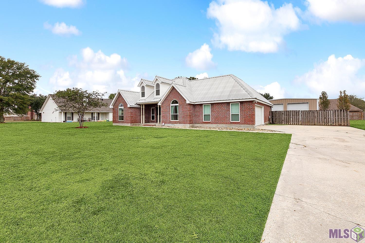 38400 Duplessis Road Prairieville, LA 70769 - Photo 3 of 25 Gallery Image 3