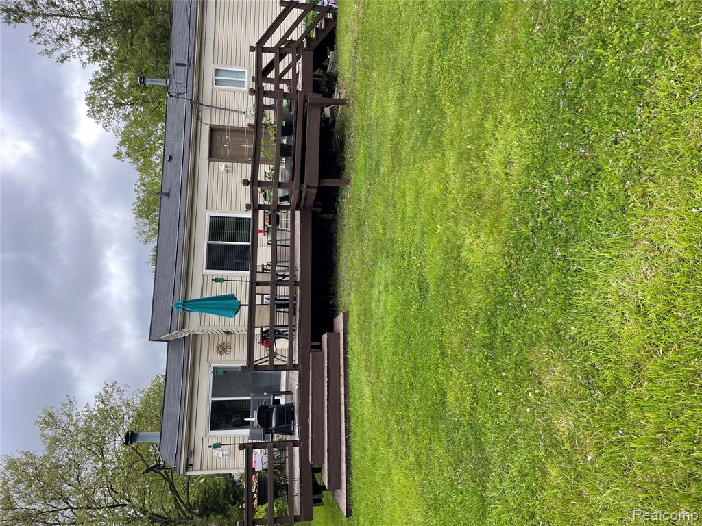 1808 Henbert Road West Bloomfield, MI 48324 - Photo 2 of 18