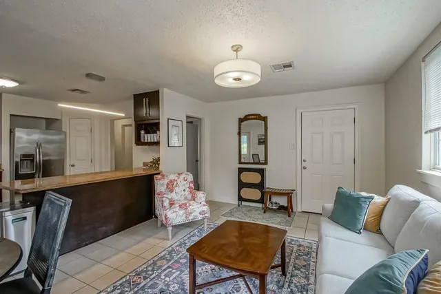 $2,800 | Undisclosed Address, New Orleans, LA 70118