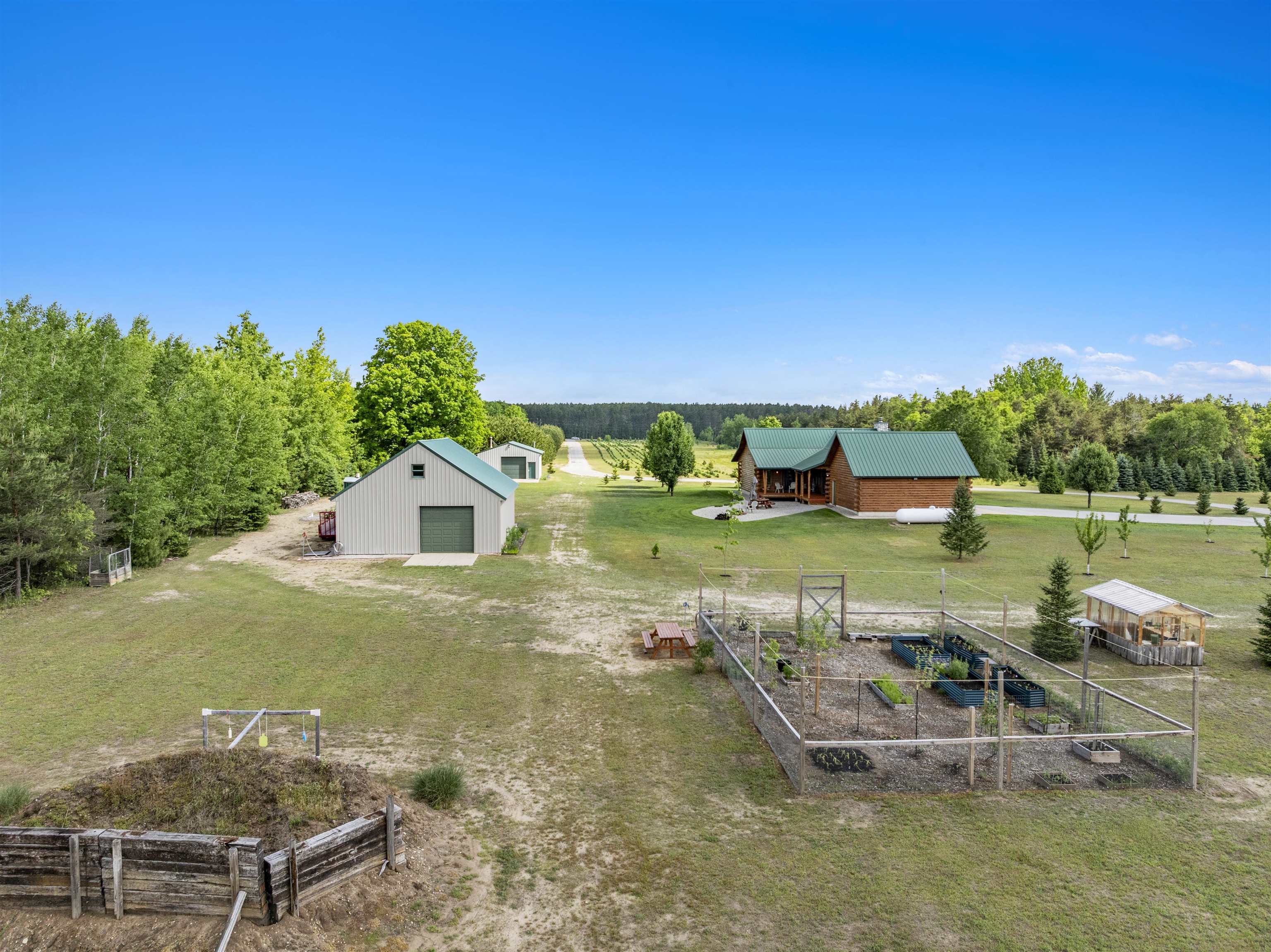 347 Boardman Road South Boardman, MI 49680 - Photo 11 of 66