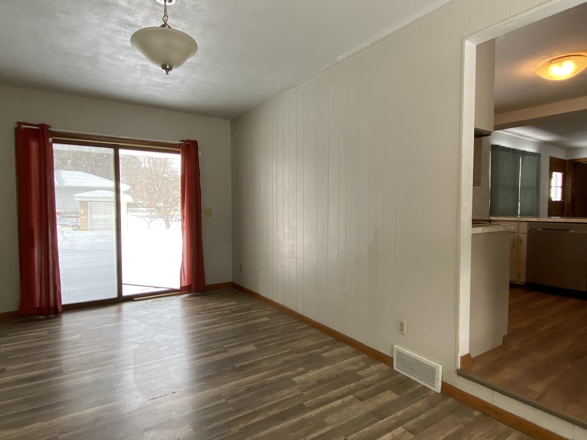 N321 County Road North Appleton, WI 54915 - Photo 7 of 27