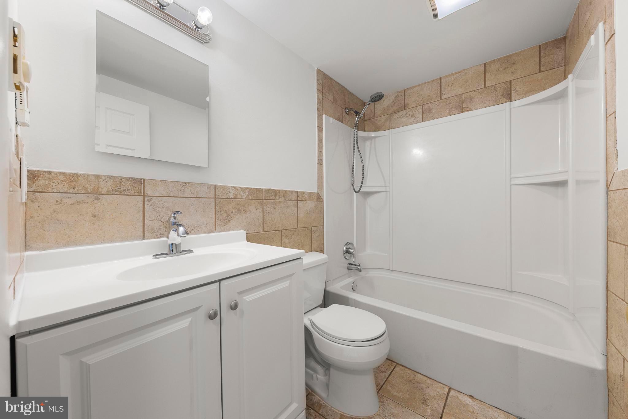 141 Bowsprit Road Manahawkin, NJ 08050 - Photo 13 of 39 Gallery Image 13