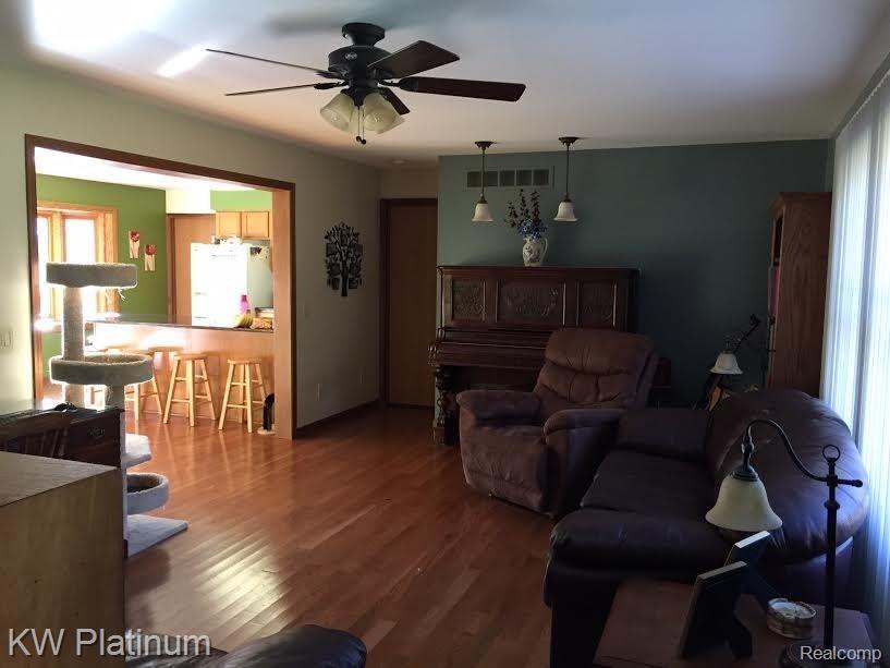 4108 Rabidue Road North Street, MI 48049 - Photo 12 of 32 Living room