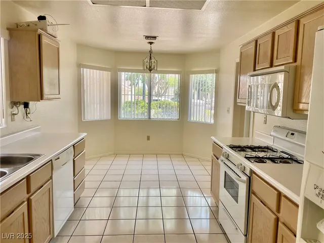 $1,650 | 2465 Palmridge Drive, Las Vegas, NV 89134