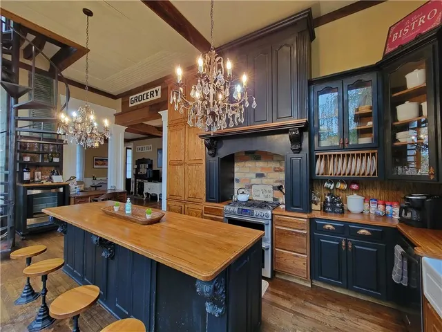 $489,500 | 200 Jefferson Street, Natchitoches, LA 71457