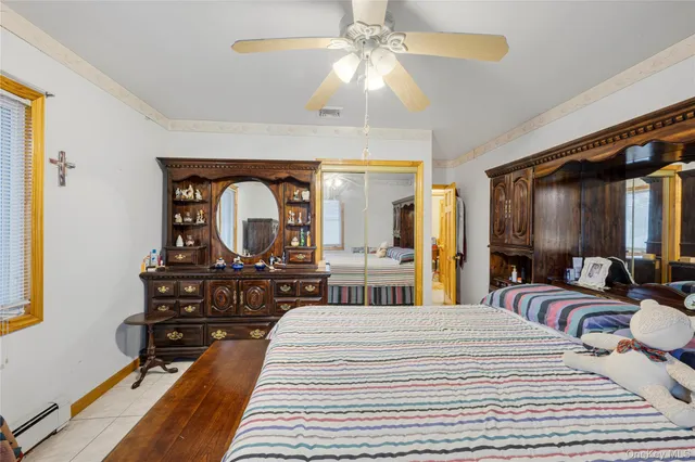 $749,900 | 168 A North Oak Street, Massapequa, NY 11758