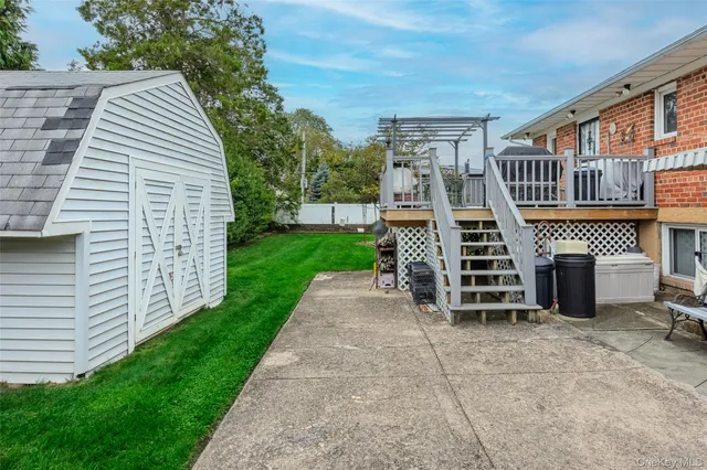 $749,900 | 168 A North Oak Street, Massapequa, NY 11758