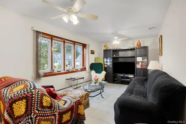 $749,900 | 168 A North Oak Street, Massapequa, NY 11758