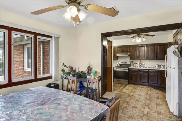 $749,900 | 168 A North Oak Street, Massapequa, NY 11758