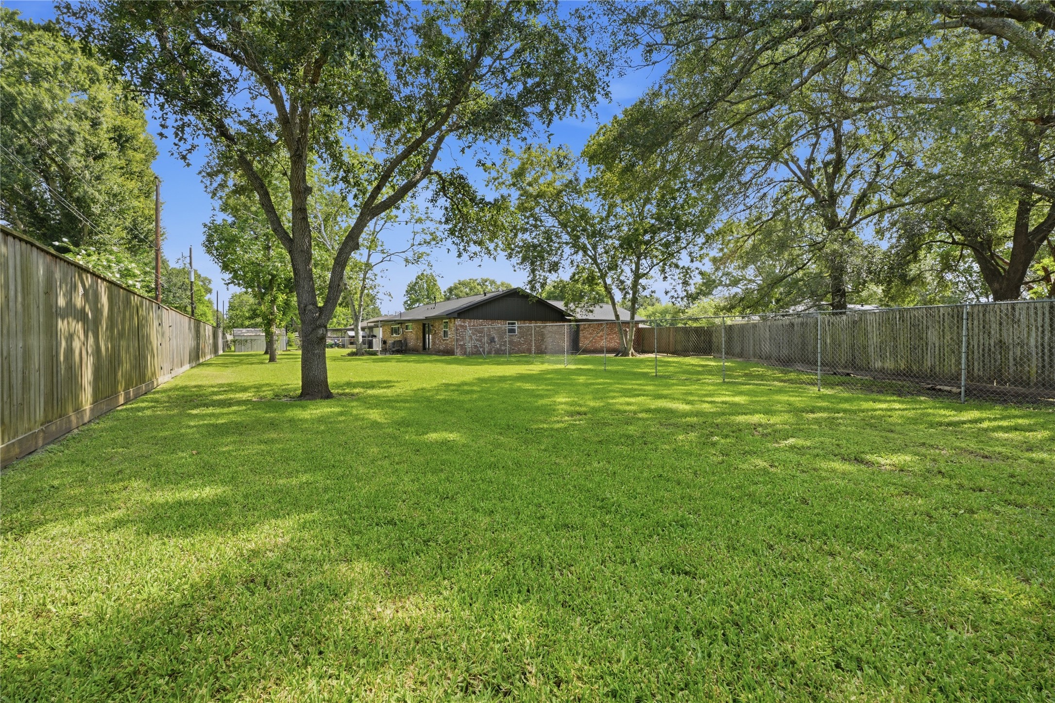 1400 Gardenia Circle Rosenberg, TX 77471 - Photo 7 of 34