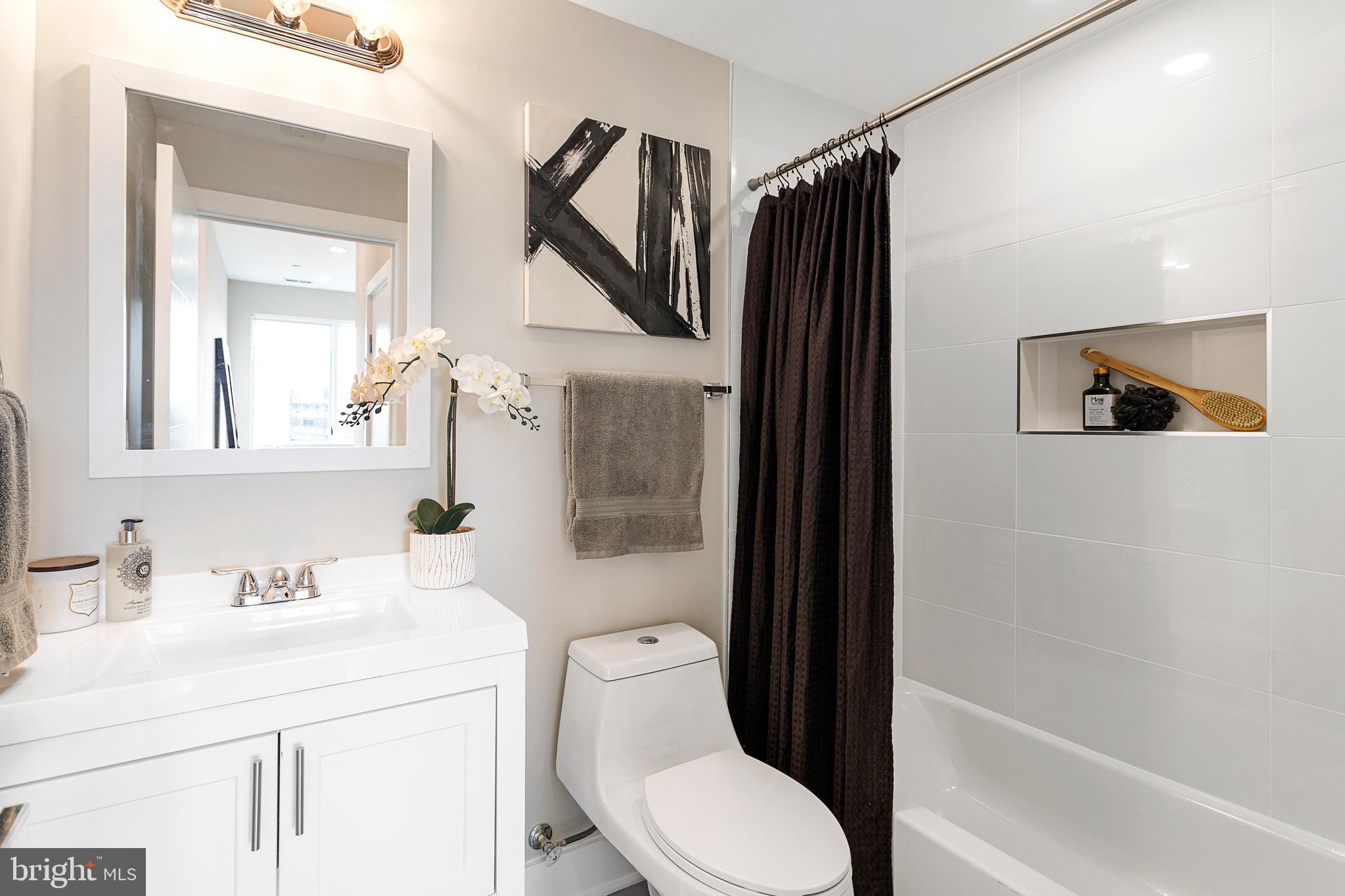 820 18th Street Northeast, Unit 304 Washington, DC 20002 - Photo 12 of 19 Bathroom