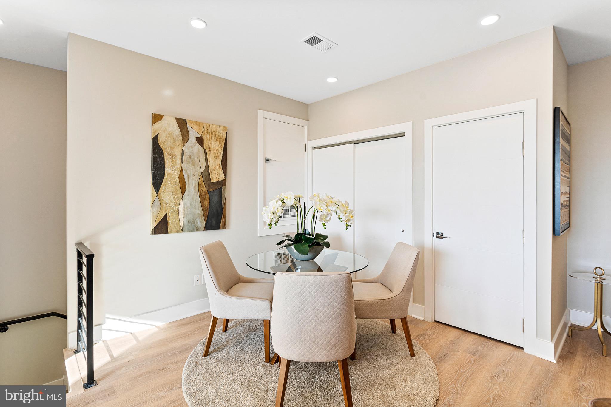 820 18th Street Northeast, Unit 304 Washington, DC 20002 - Photo 6 of 19 Dining or Bonus Office Space