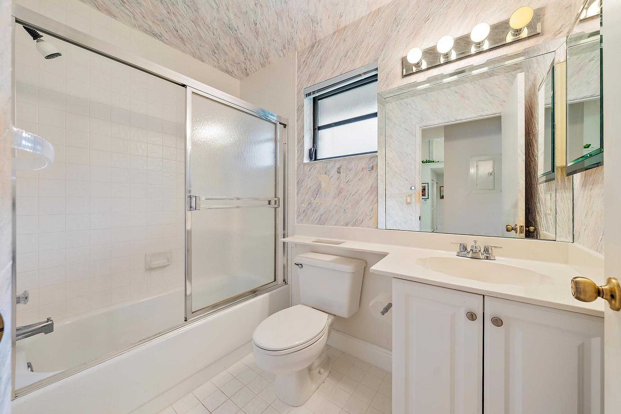 8368 Sunmeadow Lane Boca Raton, FL 33496 - Photo 20 of 29 Guest Bath