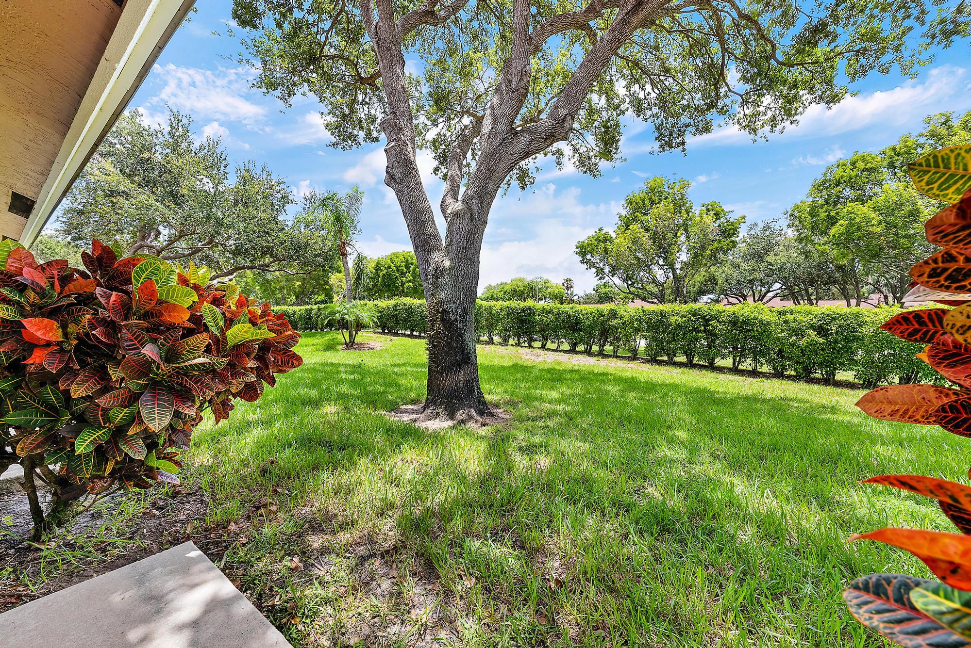 8368 Sunmeadow Lane Boca Raton, FL 33496 - Photo 5 of 29 8368 Sunmeadow Ln