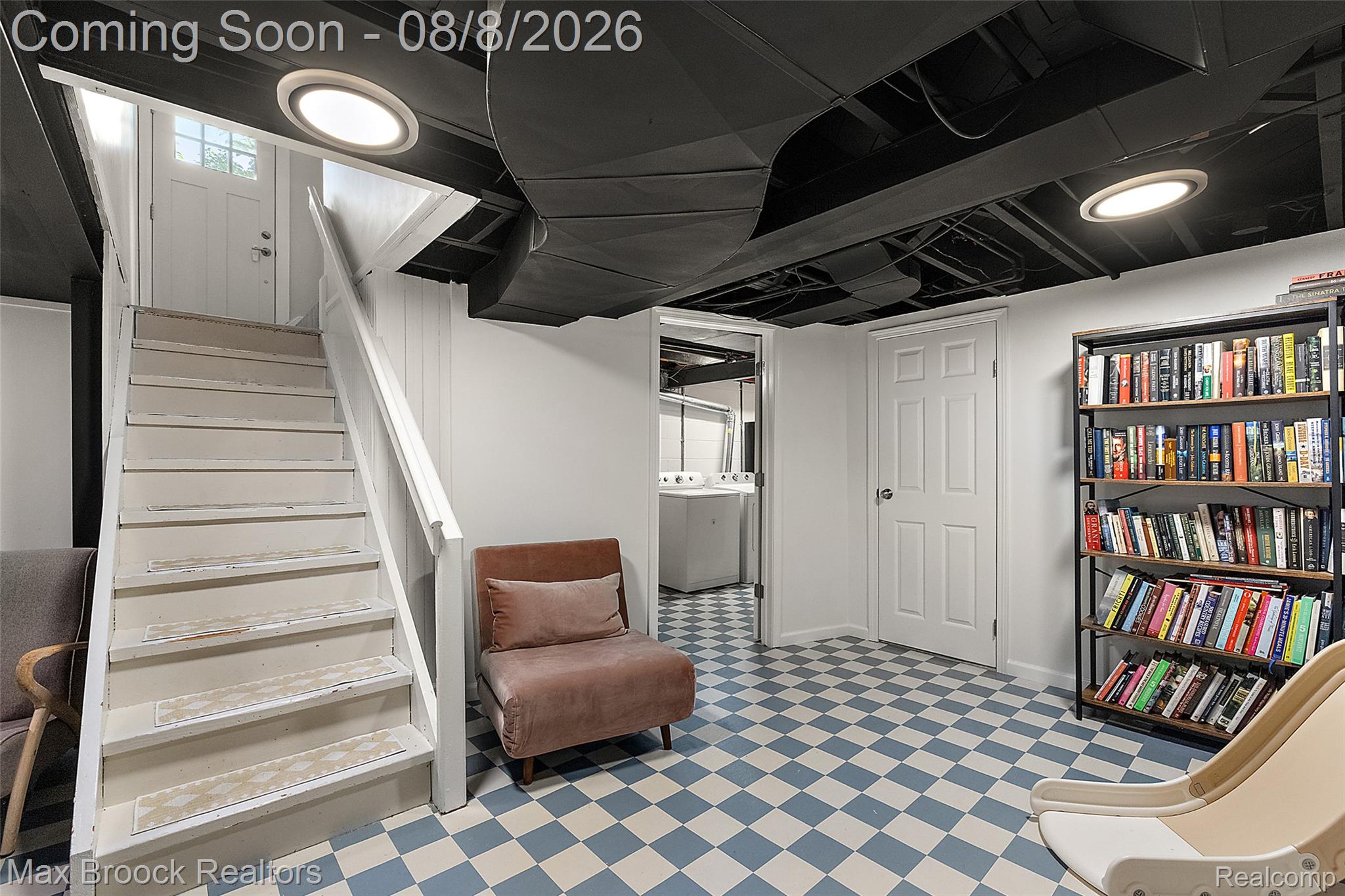 3695 Wakefield Road Berkley, MI 48072 - Photo 31 of 56 View from Bonus Room to Staircase