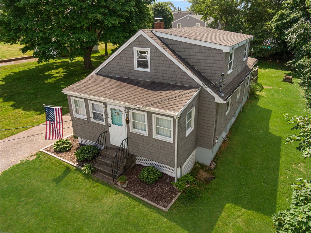 37 Reservoir Road Middletown, RI 02842 - Photo 30 of 39 Aerial