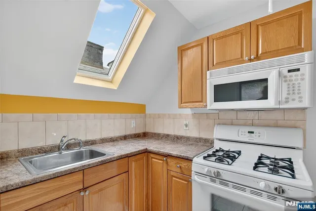 $875,000 | 209 50th Street, West New York, NJ 07093