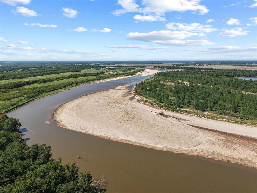 0 North 4540th Road Clarksville, TX 75426 - Photo 22 of 40 a view of a street with an ocean