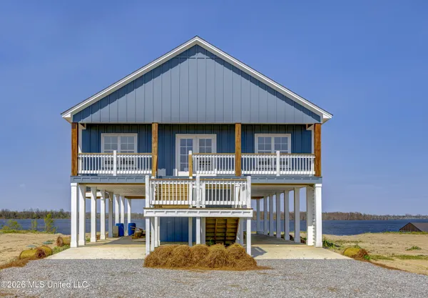 $399,000 | 2412 Eagle Lake Shore Road, Vicksburg, MS 39183