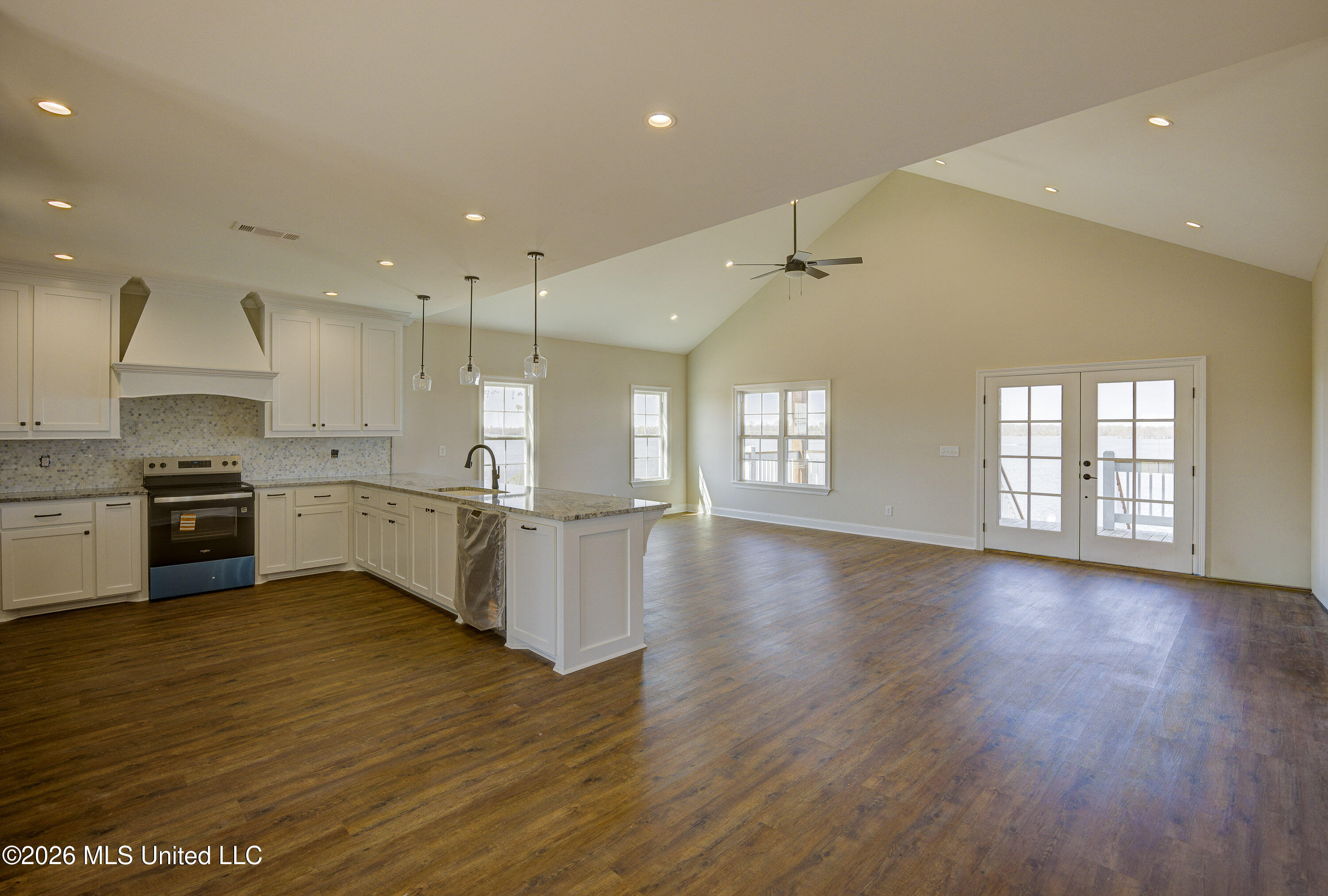 2412 Eagle Lake Shore Road Vicksburg, MS 39183 - Photo 11 of 30 Open Living Area and Kitchen 1