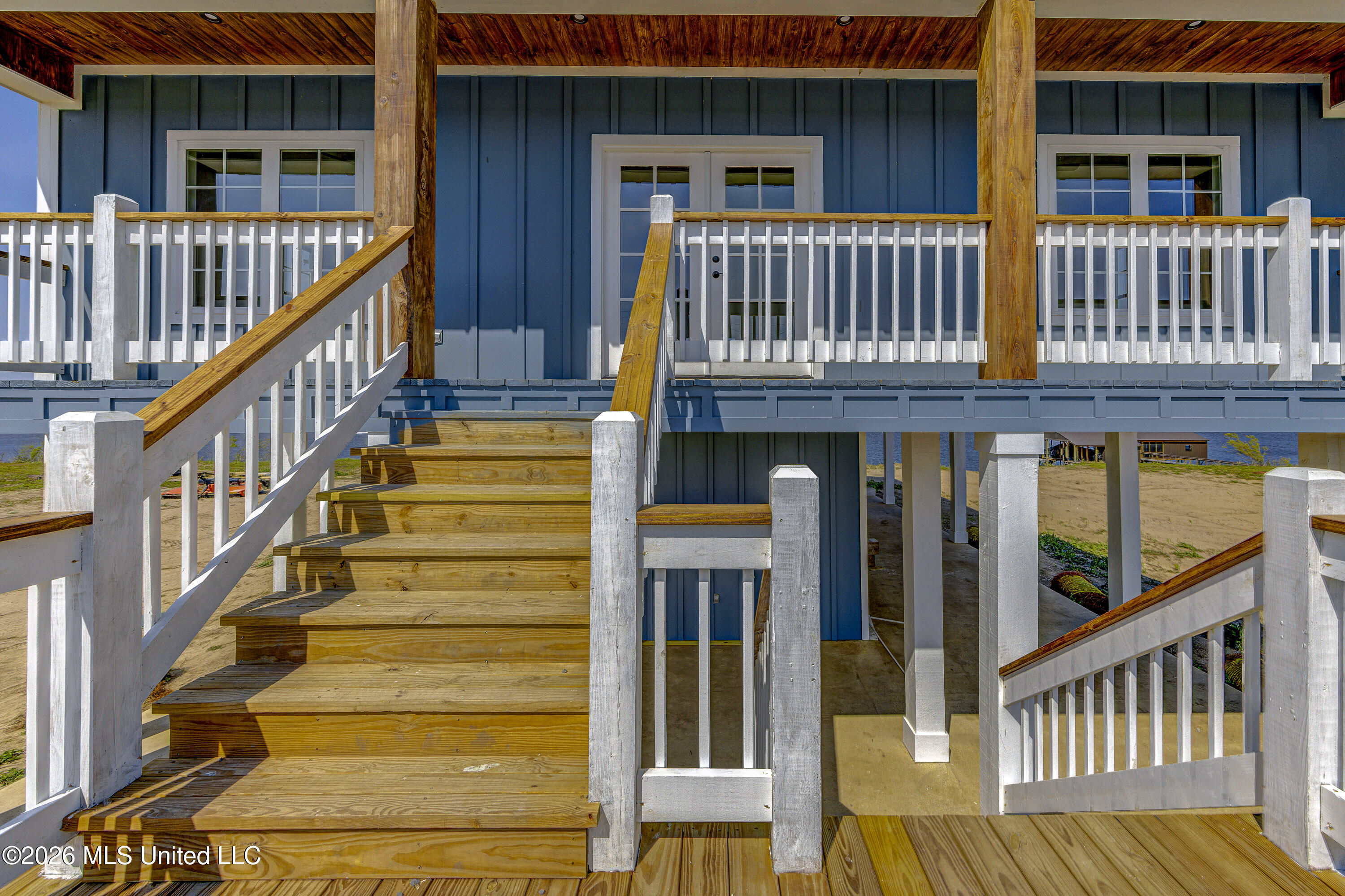 2412 Eagle Lake Shore Road Vicksburg, MS 39183 - Photo 4 of 30 Landside Front Stairs 2