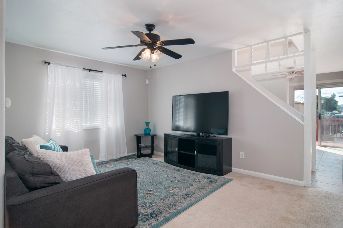 442 Felicita Avenue Spring Valley, CA 91977 - Photo 2 of 12 Freshly painted family room