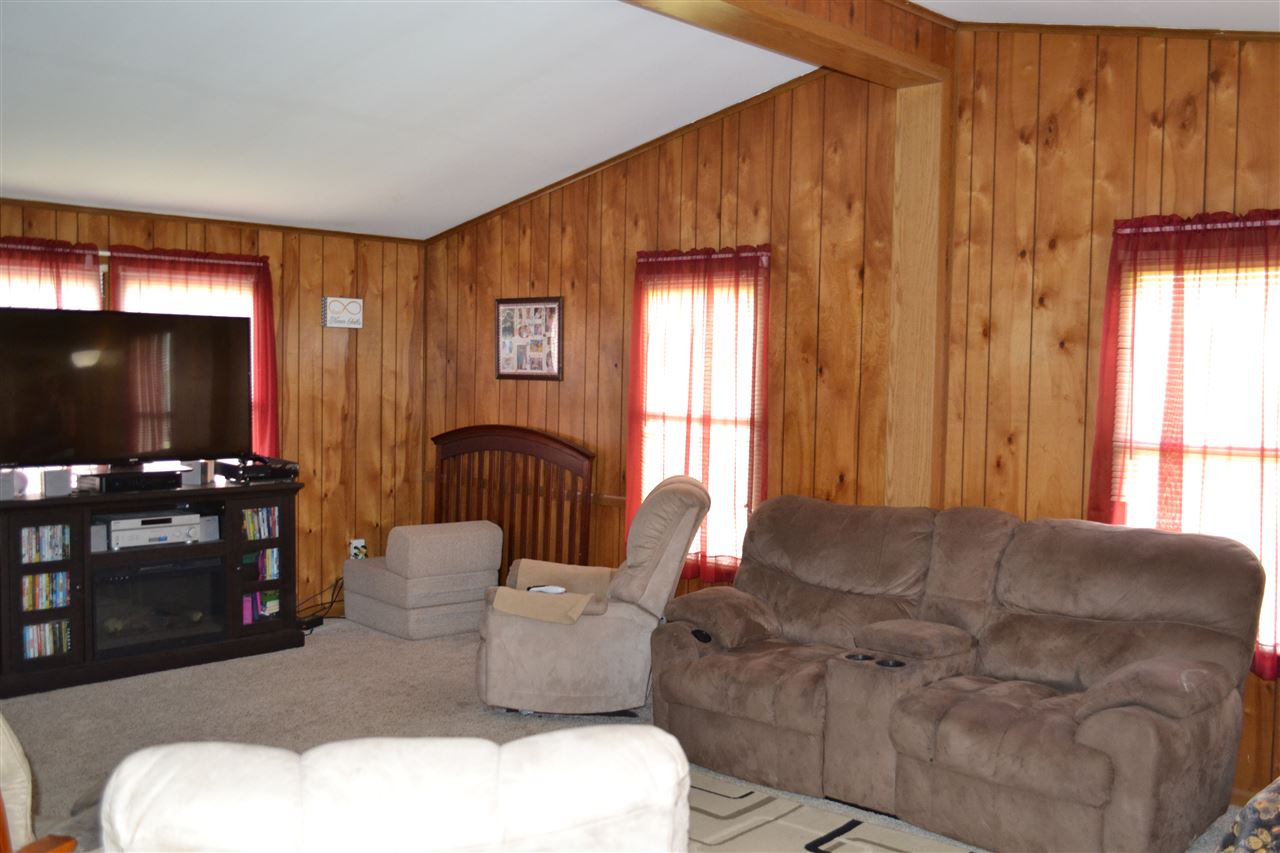 1113 Comertown Road Shenandoah, VA 22849 - Photo 2 of 24 Gallery Image 2