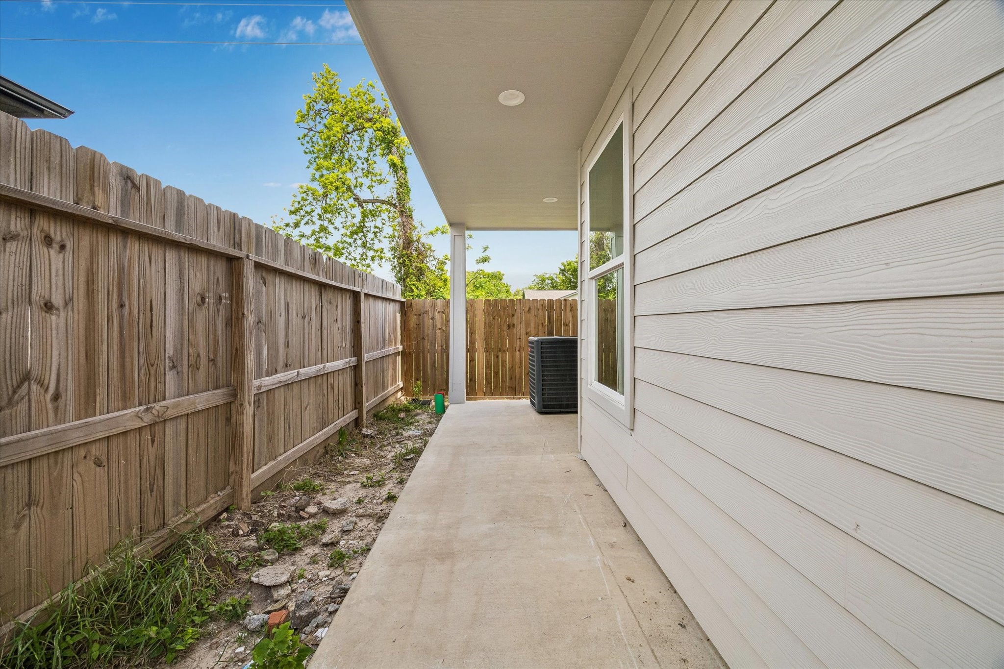 5508 Hardy Street Houston, TX 77009 - Photo 28 of 31 a view of a pathway with a house