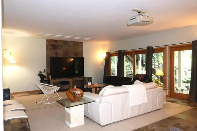 $850,000 | 12625 Sable Drive, Burnsville, MN 55337