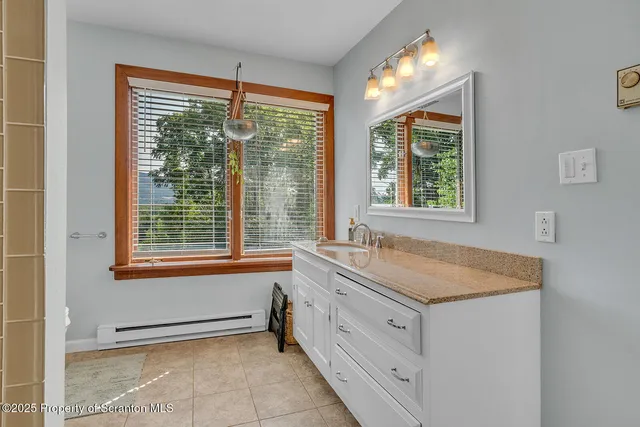 $399,500 | 40 Winola Avenue, Tunkhannock, PA 18657