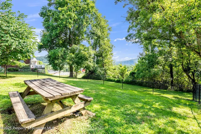 $399,500 | 40 Winola Avenue, Tunkhannock, PA 18657