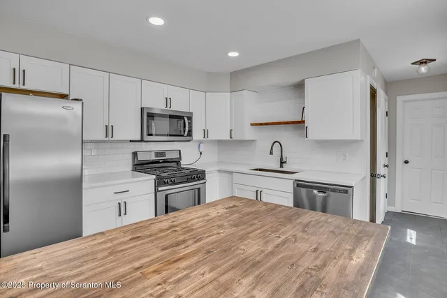 $399,500 | 40 Winola Avenue, Tunkhannock, PA 18657