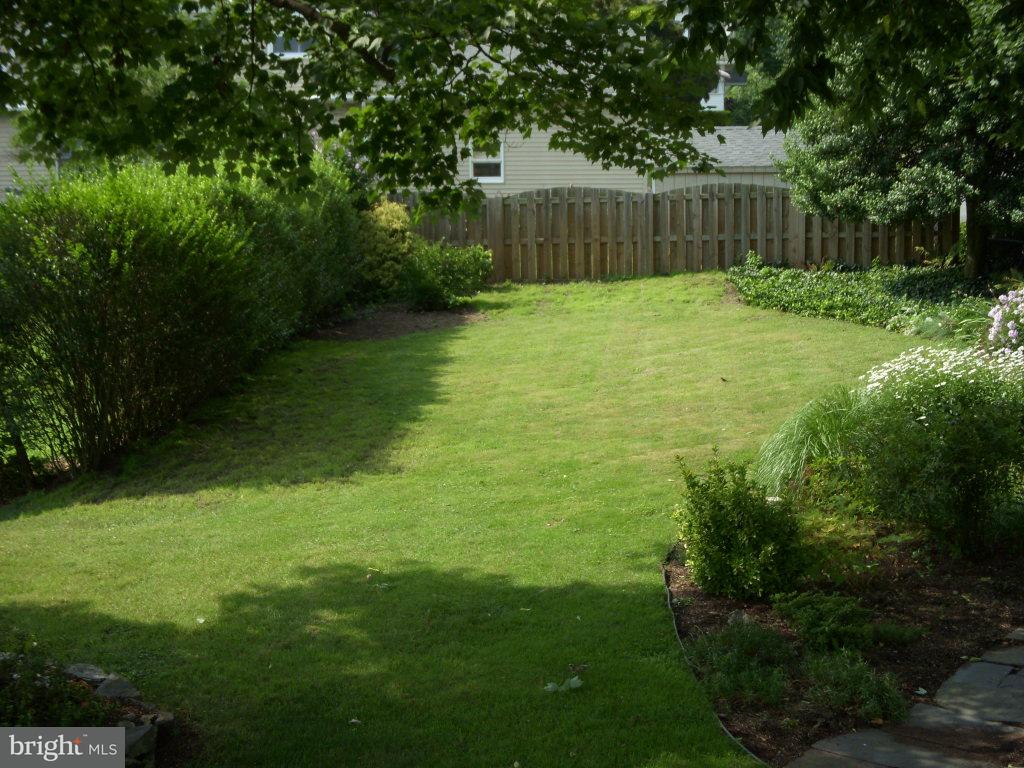 2051 Pennwick Road Lancaster, PA 17601 - Photo 11 of 15